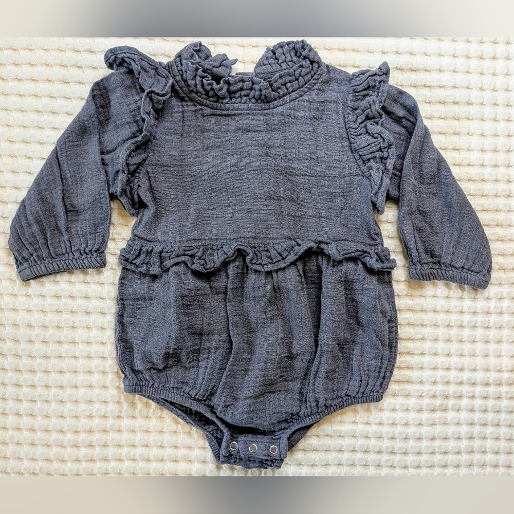 Kate Quinn Ruffled Blue Organic Cotton Long Sleeve Muslin Baby Romper Size 18M